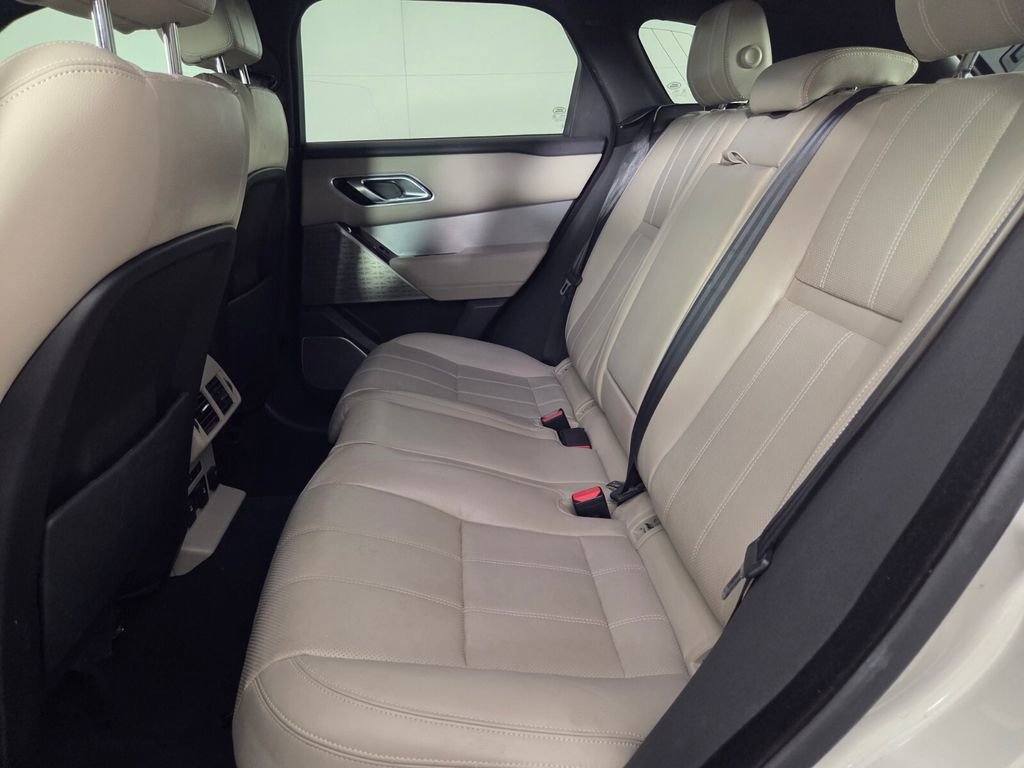 Used 2018 Land Rover Range Rover Velar R-Dynamic SE image 24
