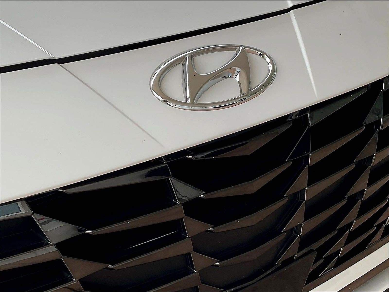 Used 2023 Hyundai Elantra Limited FWD image 29