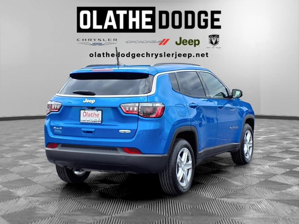 Used 2023 Jeep Compass Latitude w/ Sun and Sound Group AWD/4WD image 29