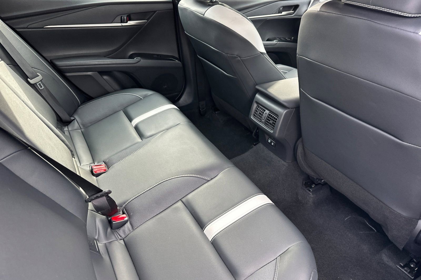 Certified 2025 Toyota Camry SE image 18