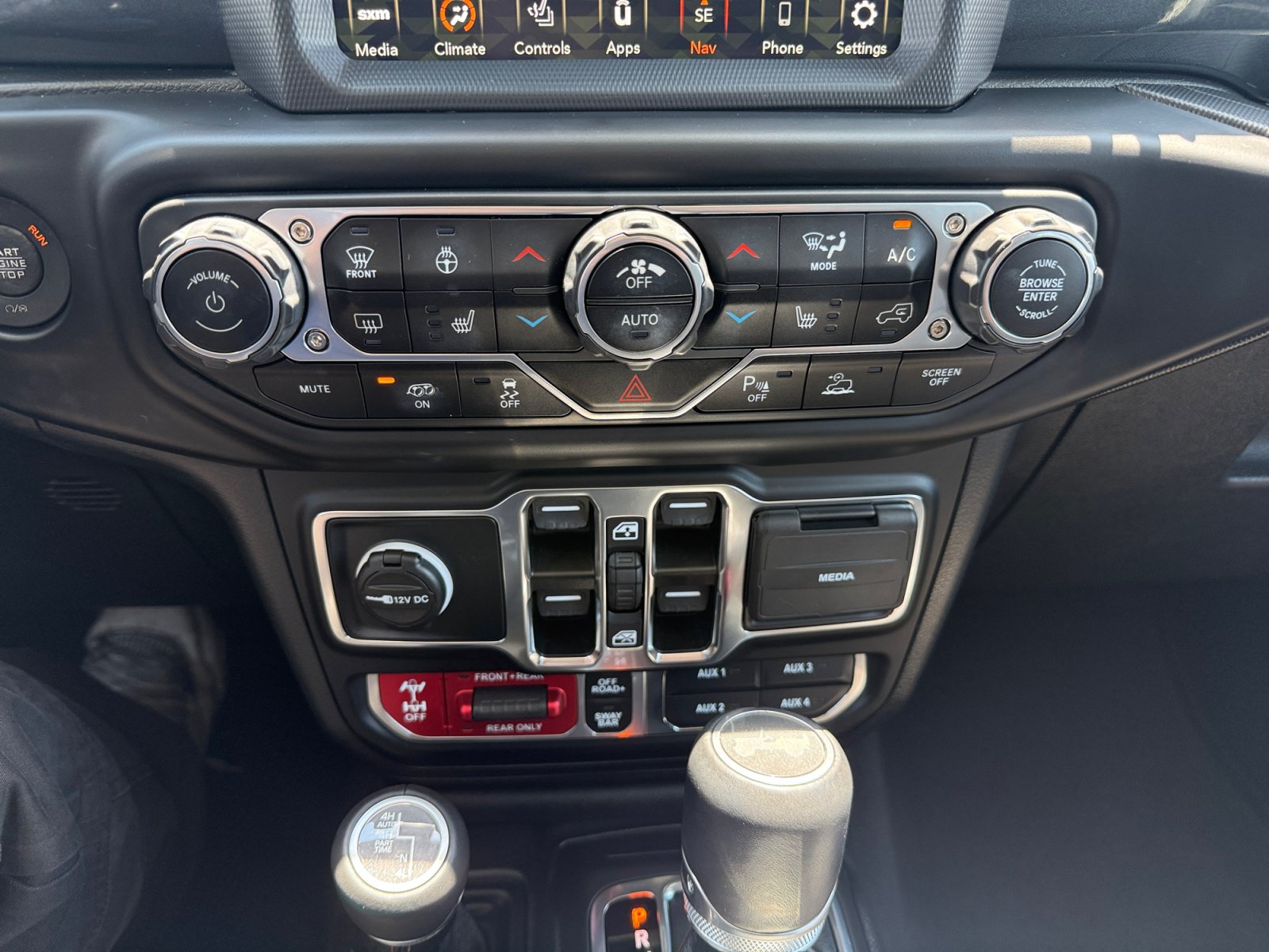 Used 2023 Jeep Wrangler Unlimited Rubicon 392 AWD/4WD image 31