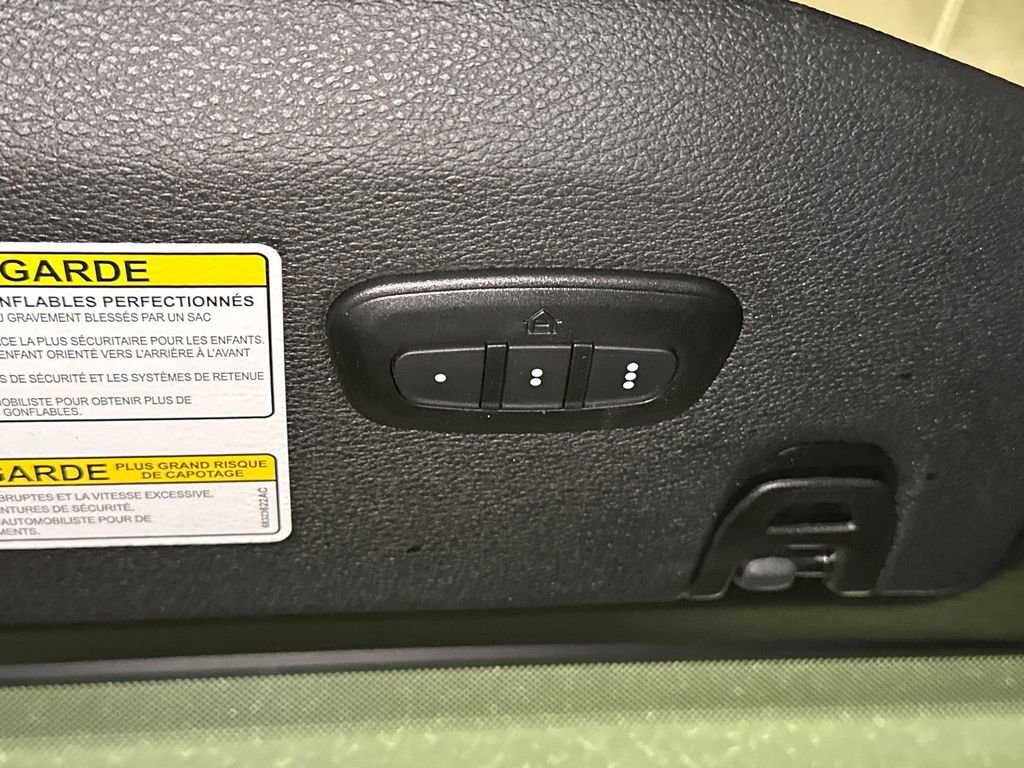 Used 2022 Jeep Wrangler Unlimited Sahara w/ Cold Weather Group AWD/4WD image 31