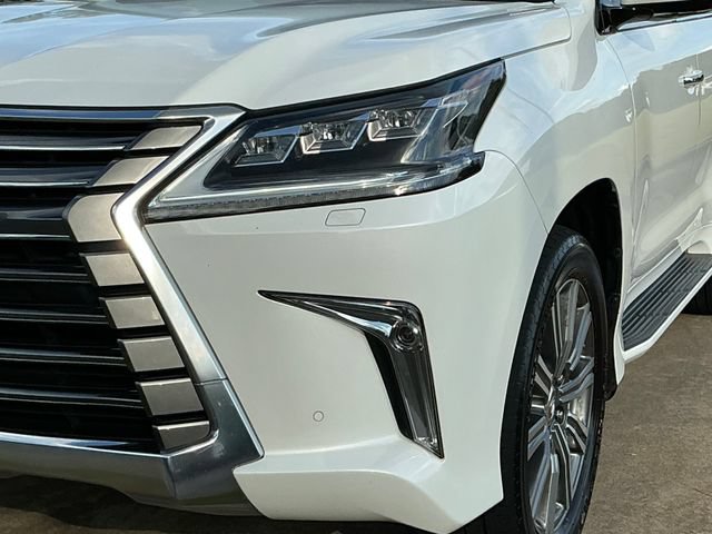 Used 2016 Lexus LX 570 4WD w/ Luxury Package image 12