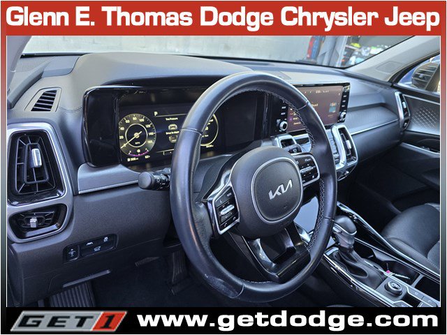 Used 2023 Kia Sorento SX image 13