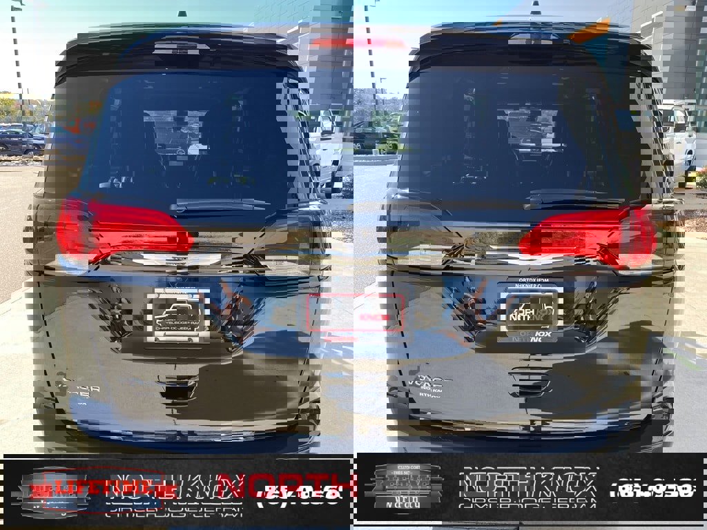 New 2026 Chrysler Voyager LX image 18