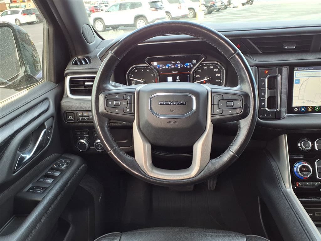Used 2021 GMC Yukon Denali w/ Denali Premium Package image 28