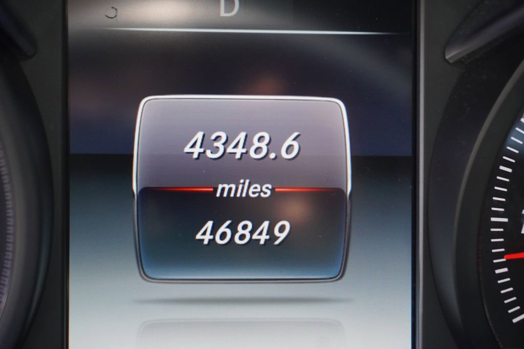 Used 2018 Mercedes-Benz C 300 Sedan image 4