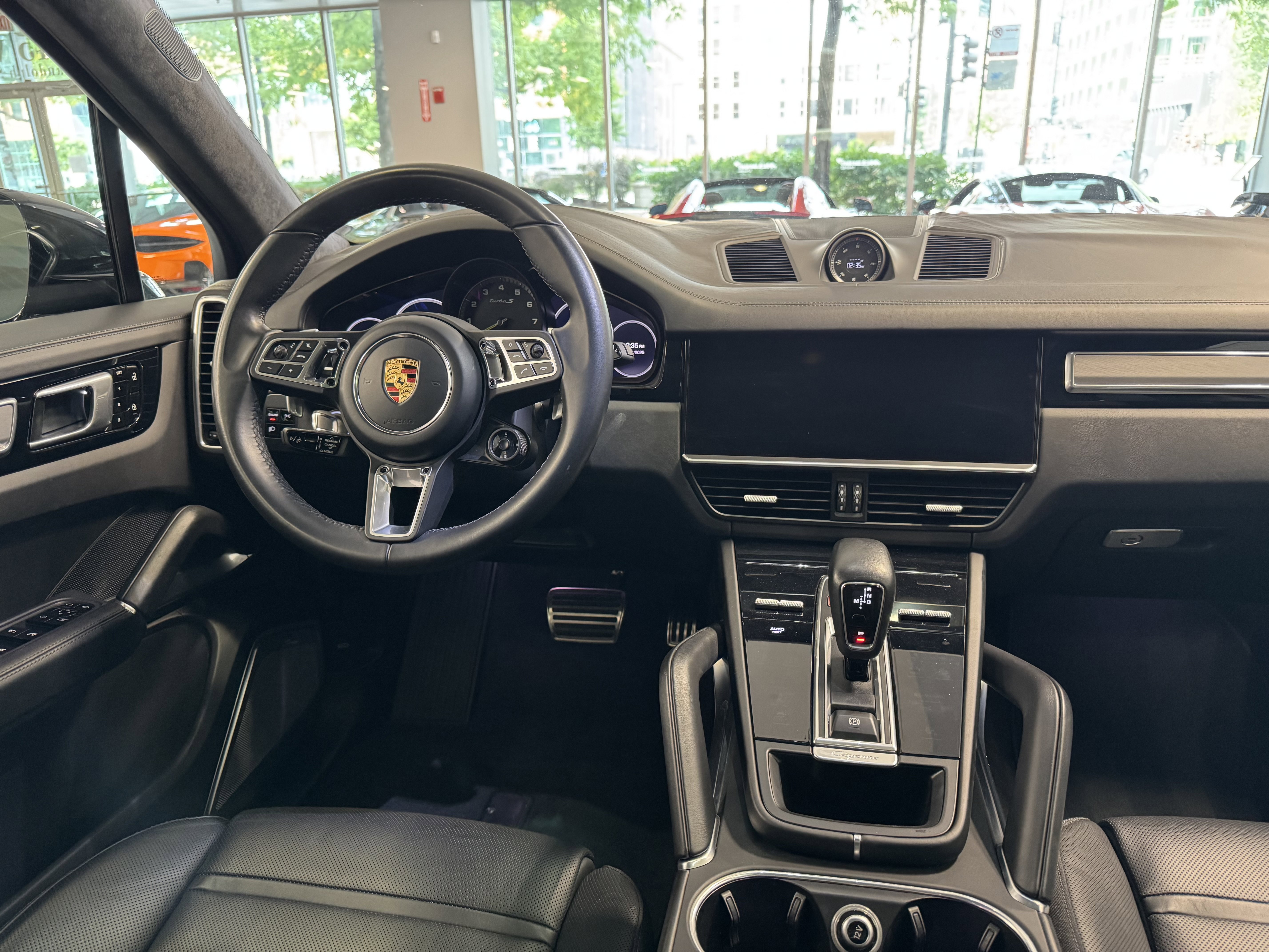 Used 2021 Porsche Cayenne Turbo S image 11