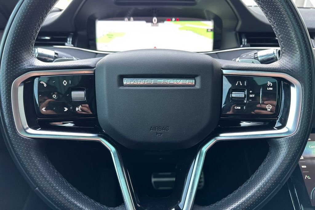 Used 2021 Land Rover Range Rover Evoque R-Dynamic SE image 25