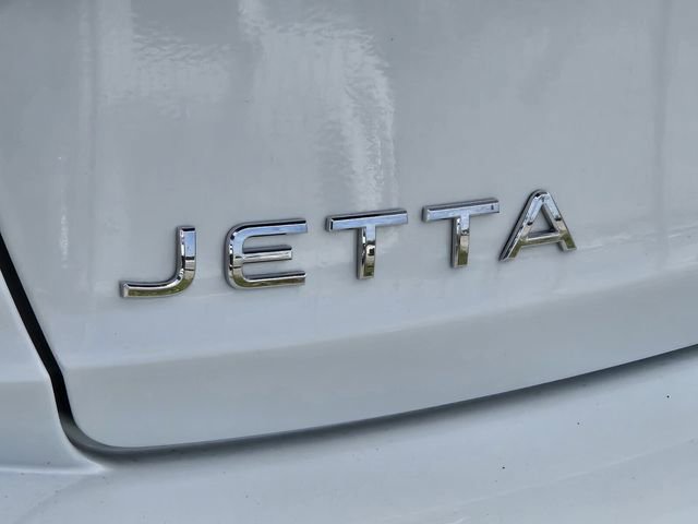Certified 2023 Volkswagen Jetta SE FWD image 11