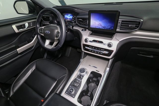 Used 2023 Ford Explorer XLT w/ Equipment Group 202A image 19