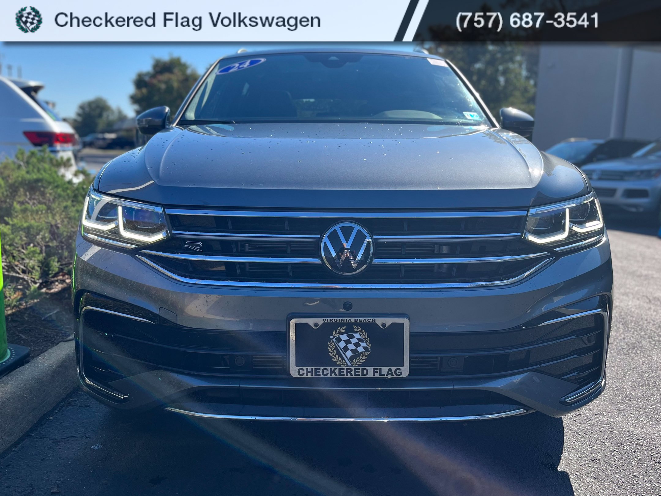 Used 2024 Volkswagen Tiguan SEL R-Line AWD/4WD image 13