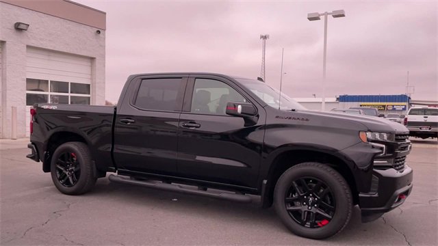 Used 2022 Chevrolet Silverado 1500 RST w/ Redline Edition image 3