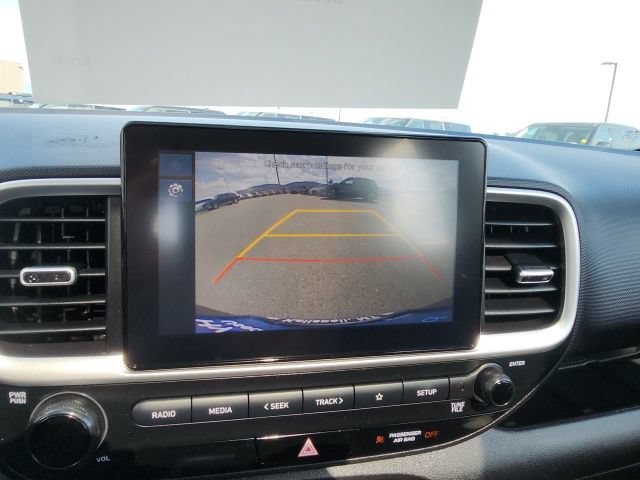 Used 2023 Hyundai Venue SEL FWD image 22