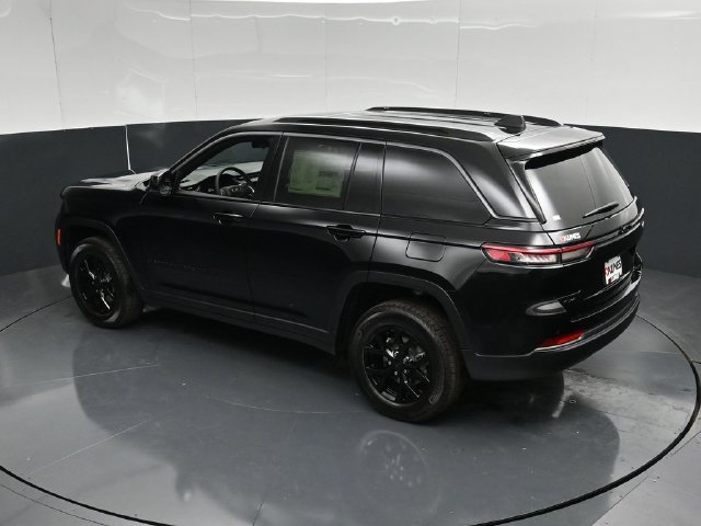 New 2026 Jeep Grand Cherokee Altitude AWD/4WD image 53