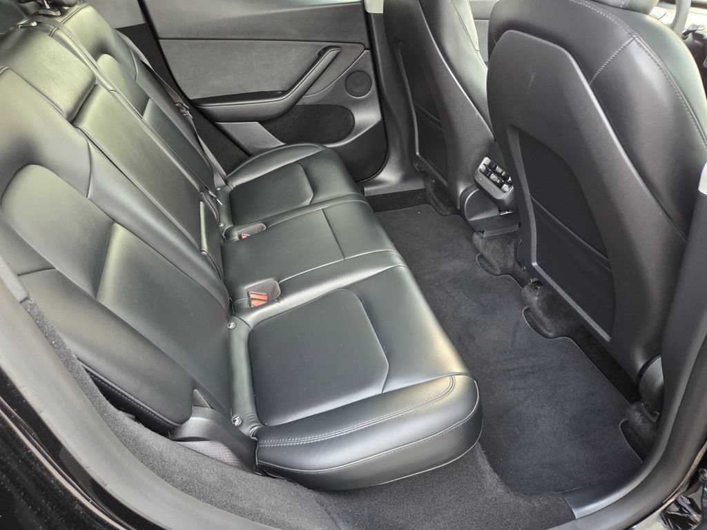 Used 2023 Tesla Model Y Long Range AWD/4WD image 17