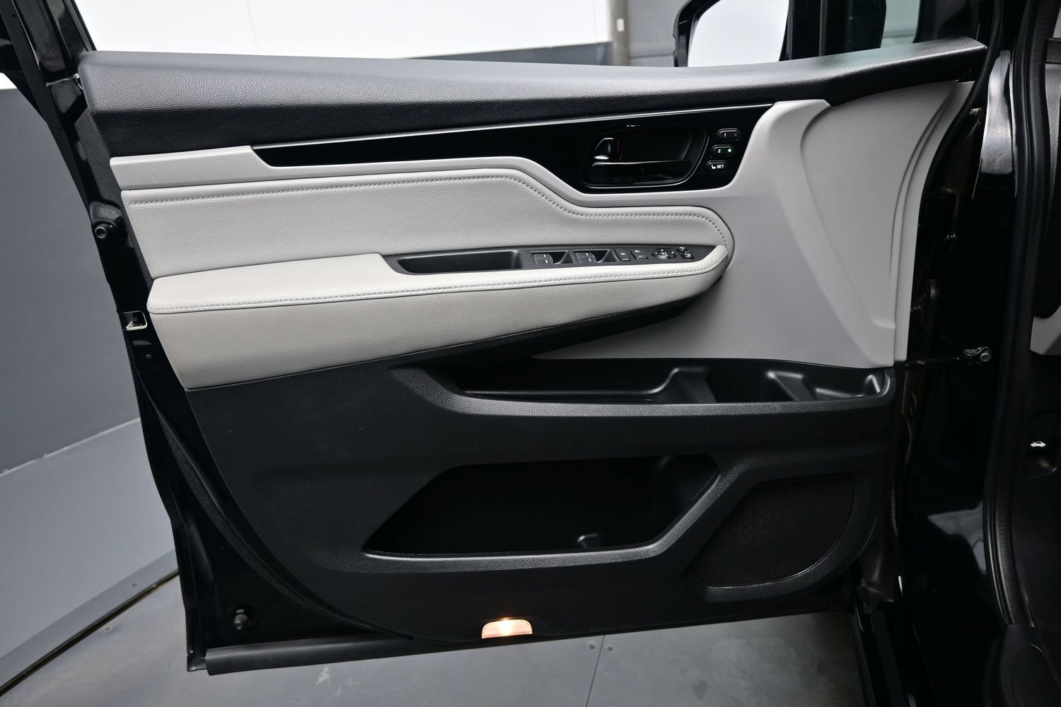 Used 2019 Honda Odyssey Elite image 9