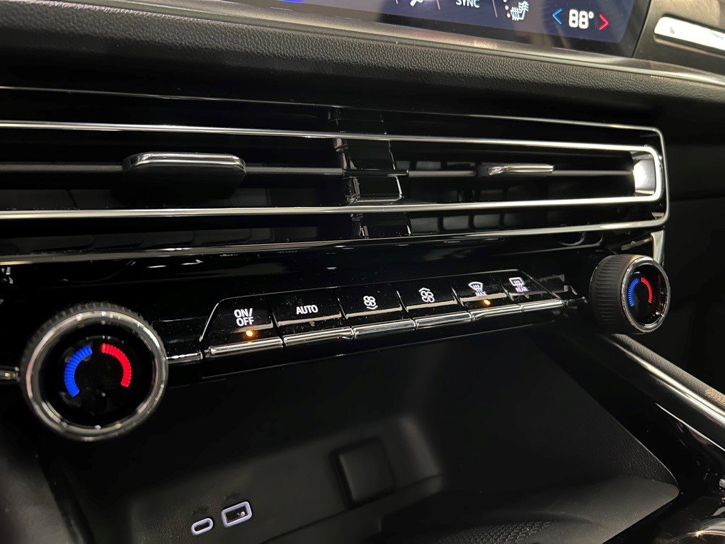 Certified 2026 Chevrolet Traverse LT w/ Sun and Wheel Package image 22