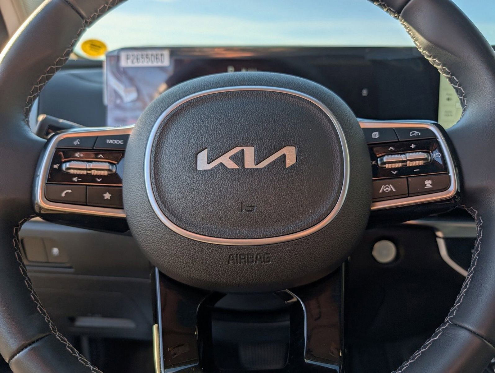 Used 2025 Kia Sorento S w/ Panoramic Sunroof Package image 28