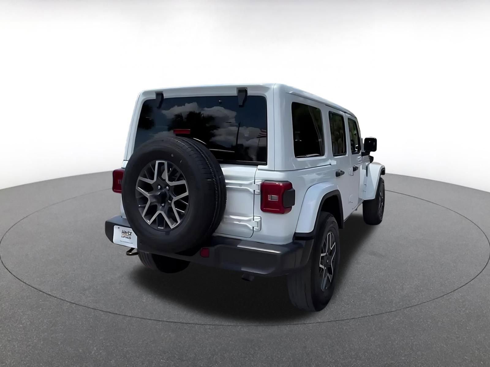 Used 2025 Jeep Wrangler Sahara AWD/4WD image 15