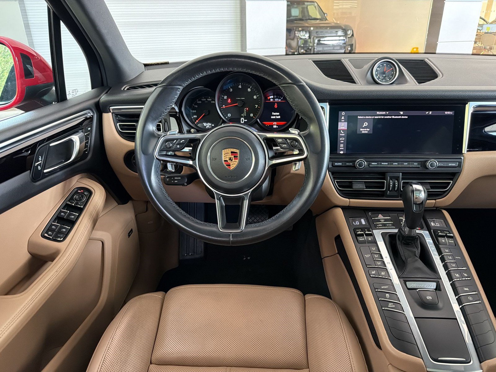 Used 2019 Porsche Macan AWD/4WD image 27