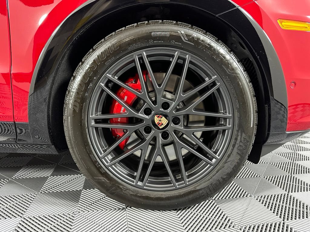 Certified 2026 Porsche Cayenne GTS AWD/4WD image 15