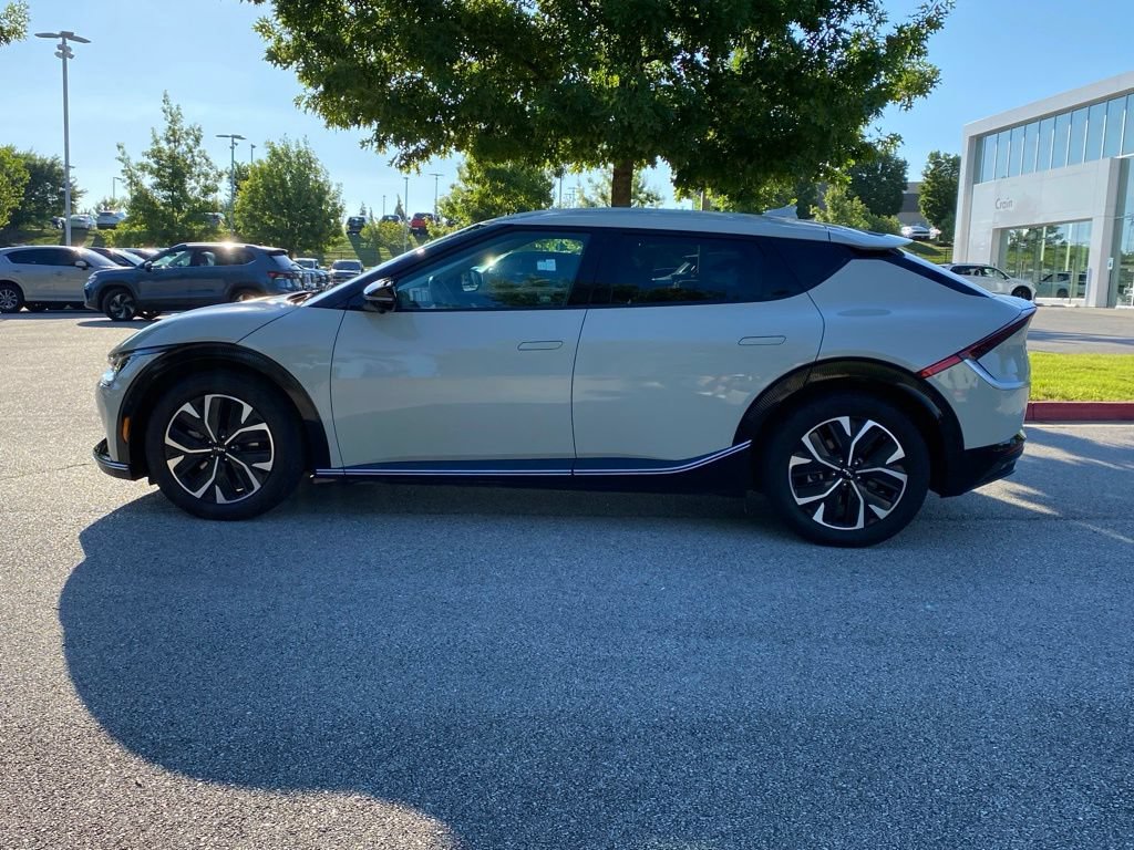 Used 2023 Kia EV6 Wind w/ Wind Technology Package AWD/4WD image 4