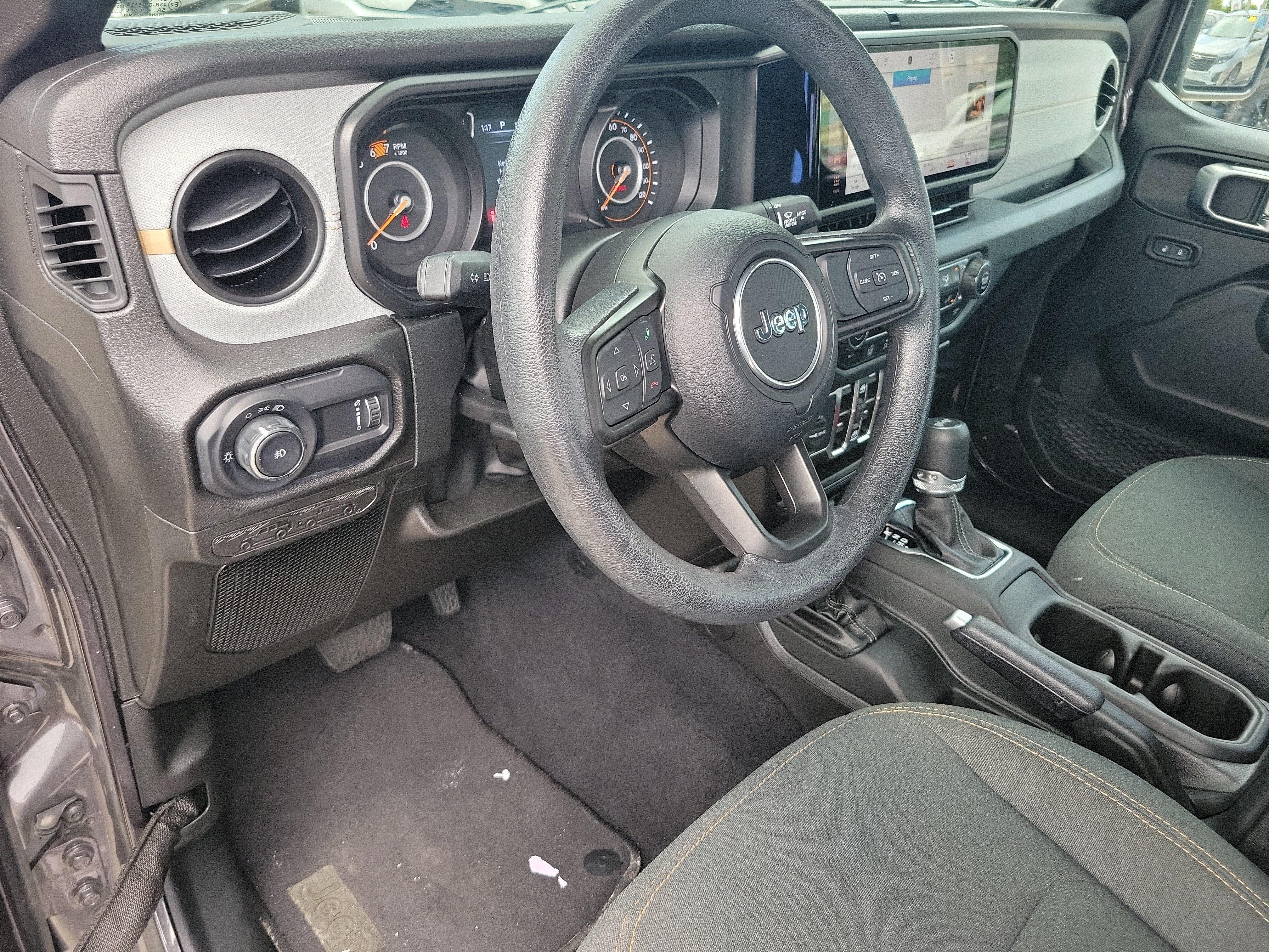 Used 2025 Jeep Wrangler Unlimited Sport AWD/4WD image 13