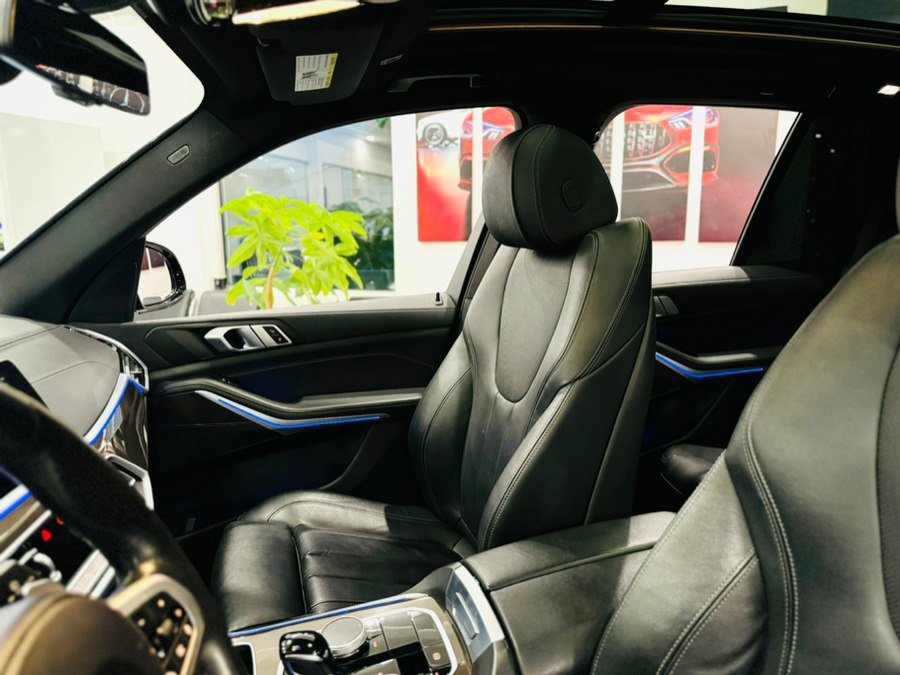 Used 2022 BMW X5 sDrive40i w/ M Sport Package image 16