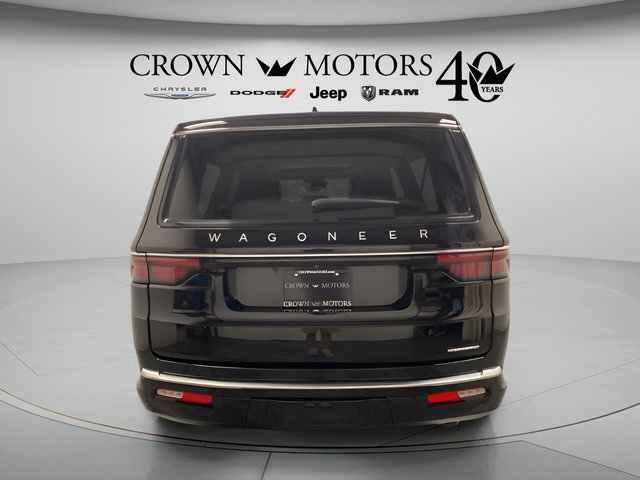 Certified 2024 Jeep Wagoneer L Series III w/ Premium Group I AWD/4WD image 5