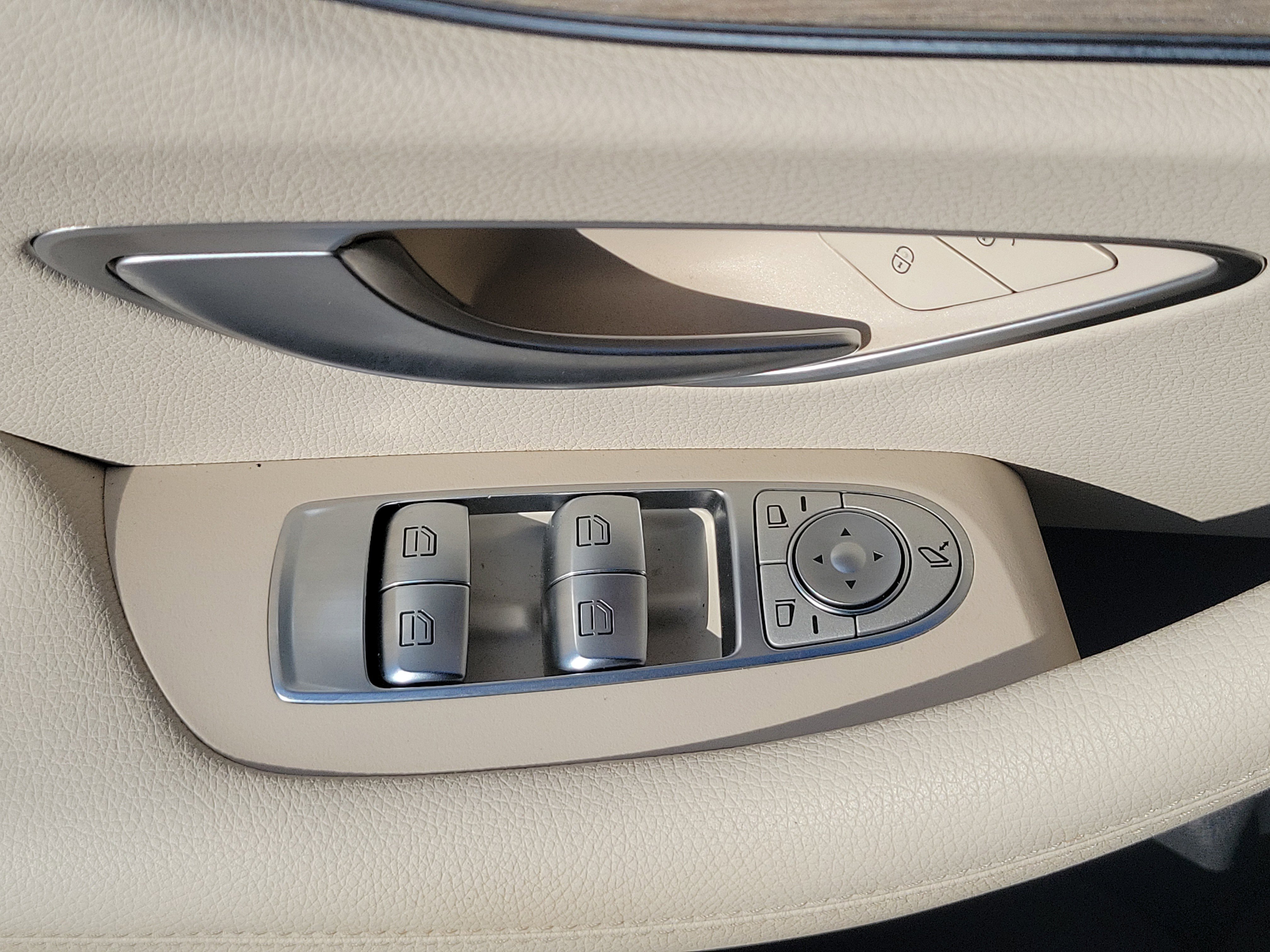 Used 2022 Mercedes-Benz E 450 Coupe image 12