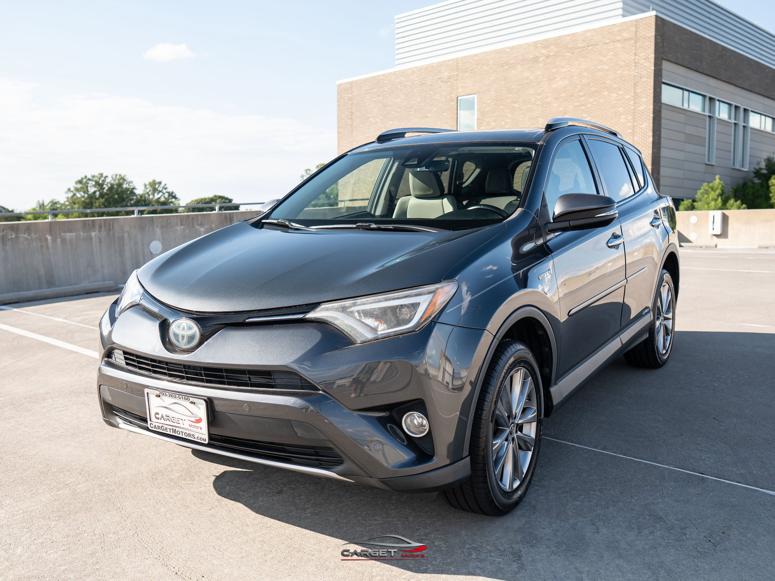 Used 2016 Toyota RAV4 Limited AWD/4WD image 3
