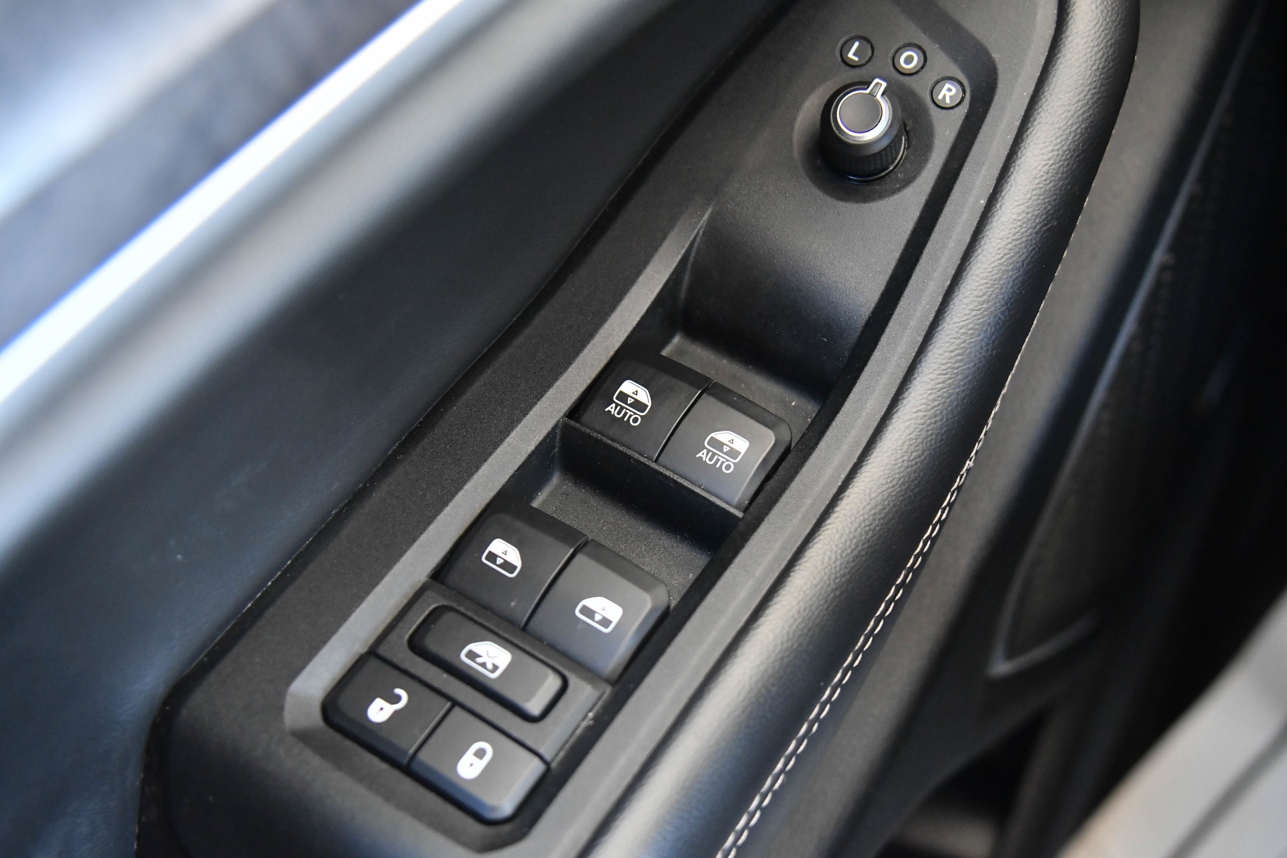 Used 2022 Jeep Grand Cherokee L Limited image 37