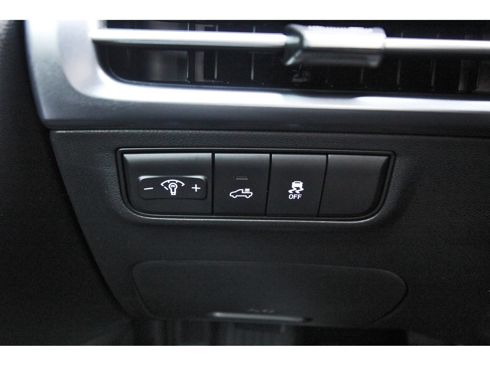 Certified 2026 Hyundai Santa Cruz SEL FWD image 21