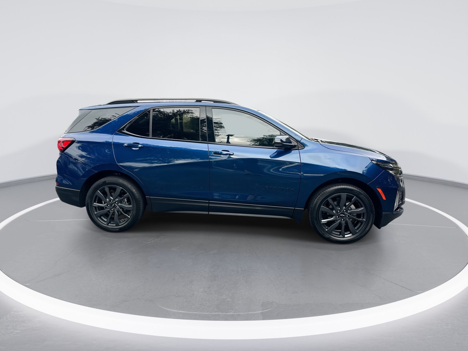Used 2023 Chevrolet Equinox RS FWD image 10