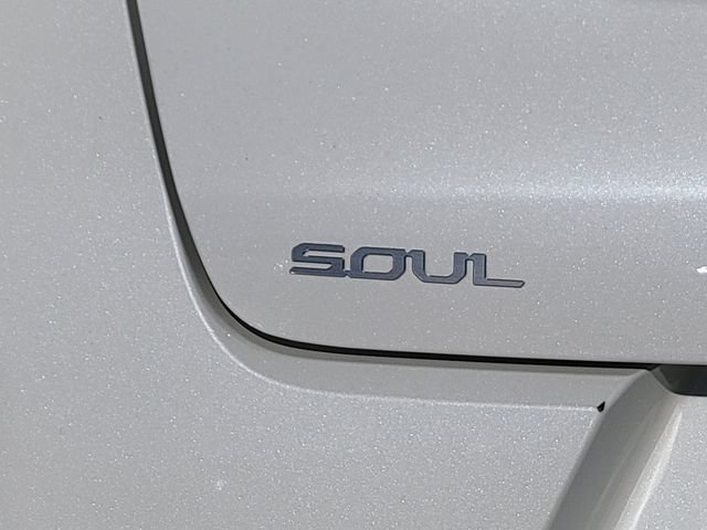 Certified 2025 Kia Soul LX w/ LX Technology Package FWD image 16