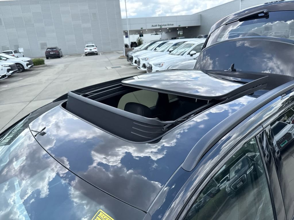 New 2025 Audi Q3 2.0T Premium image 31