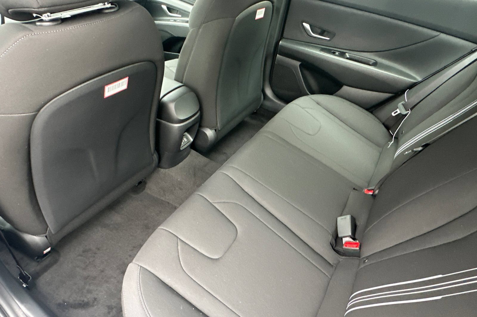 Used 2026 Hyundai Elantra Hybrid FWD image 15