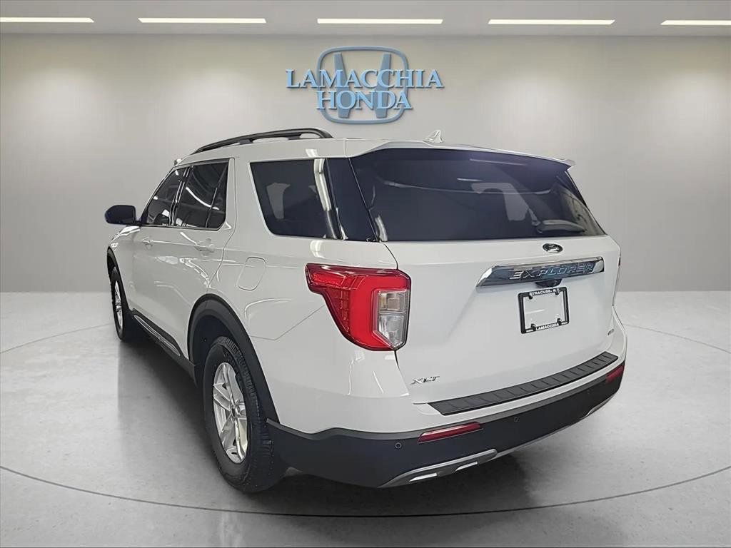 Used 2020 Ford Explorer XLT w/ Equipment Group 202A AWD/4WD image 3