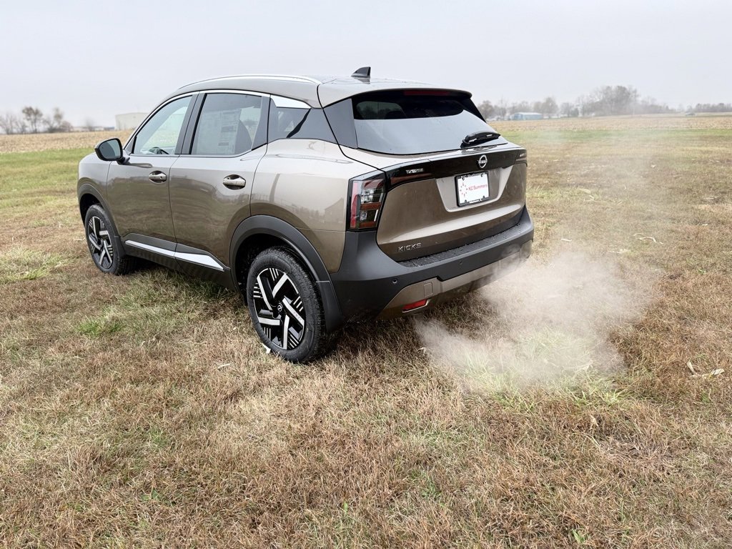 New 2026 Nissan Kicks SV w/ SV Premium Package image 7