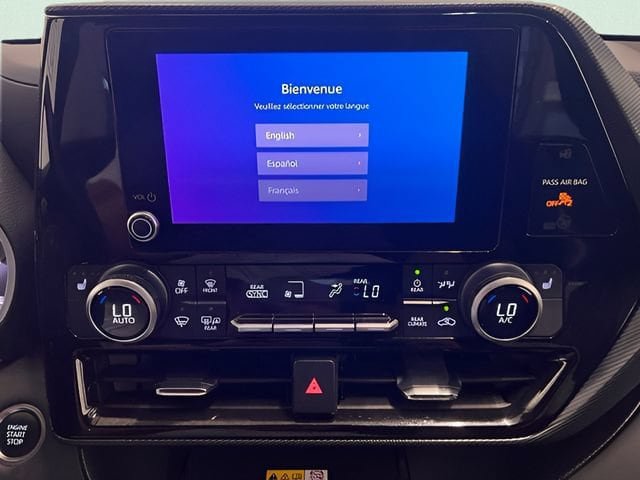 Used 2024 Toyota Highlander XSE FWD image 24