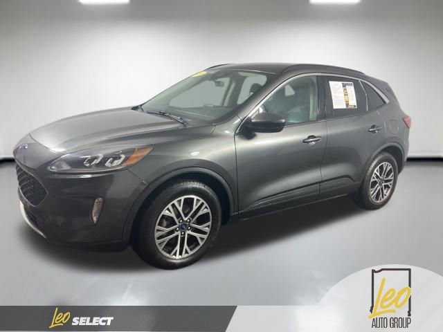 Used 2020 Ford Escape SEL image 2