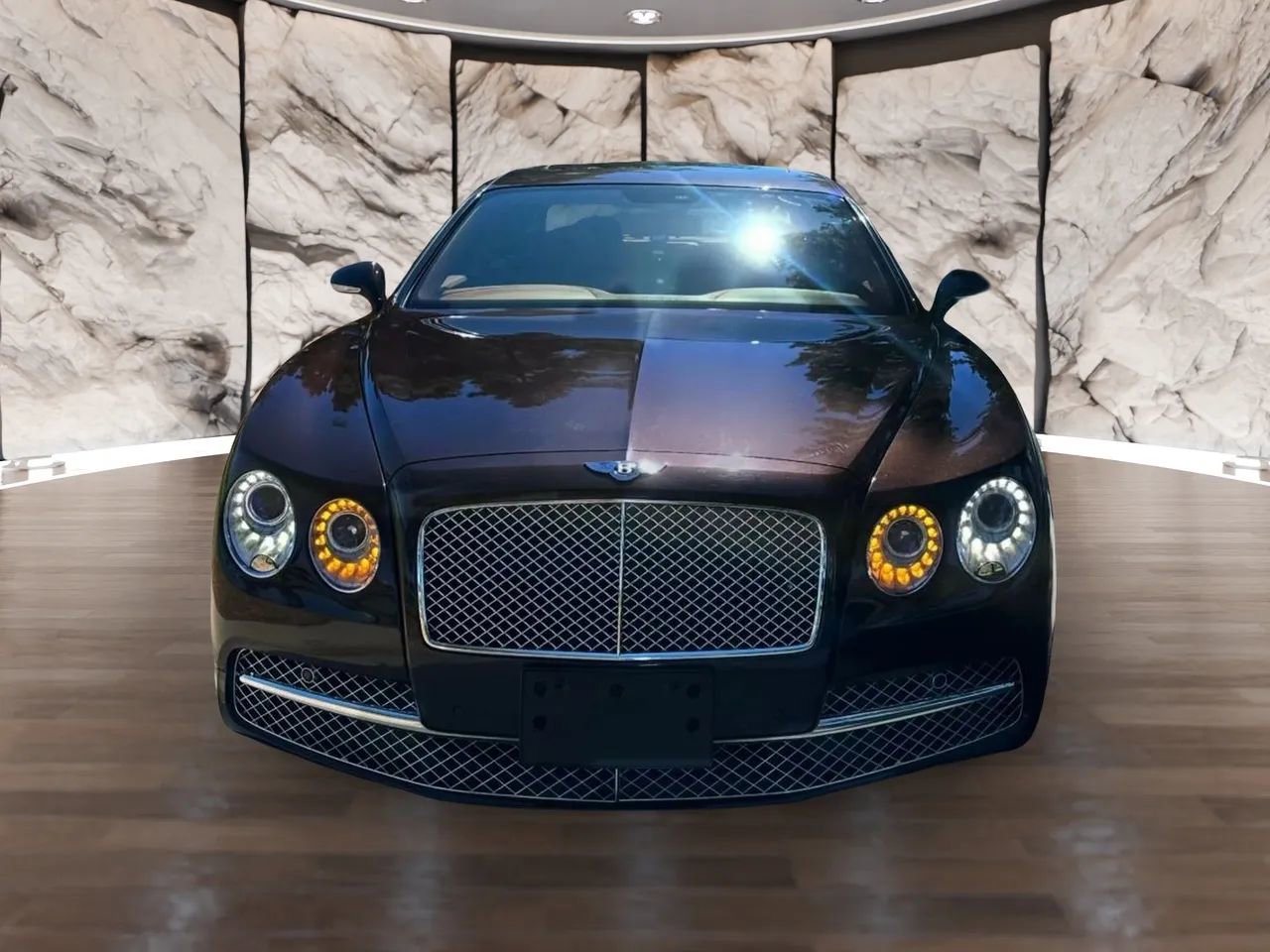 Used 2014 Bentley Flying Spur W12 image 2