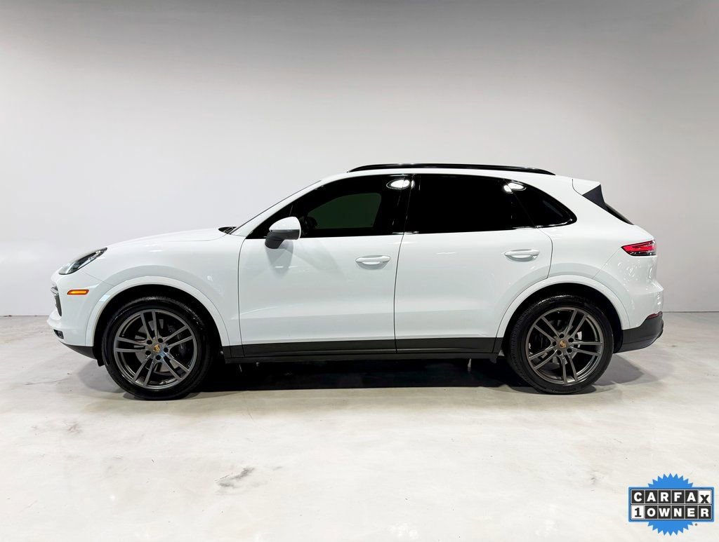 Used 2022 Porsche Cayenne Platinum Edition image 4