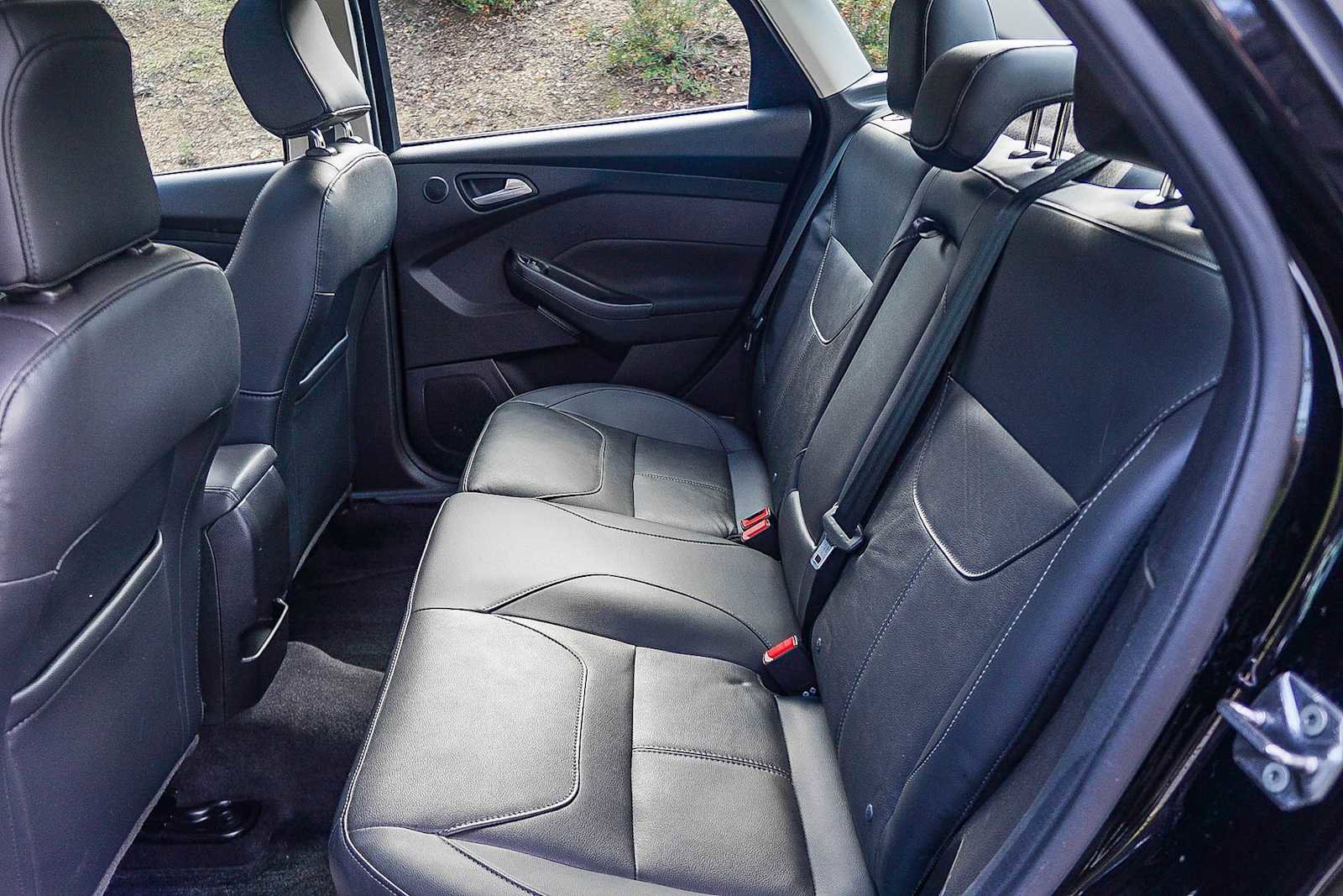 Used 2017 Ford Focus Titanium w/ Titanium Technology Package image 21