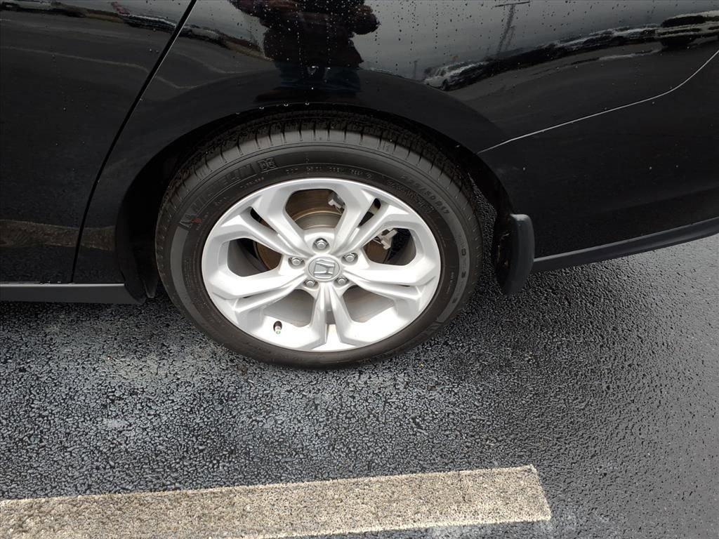 Used 2025 Honda Accord LX image 6