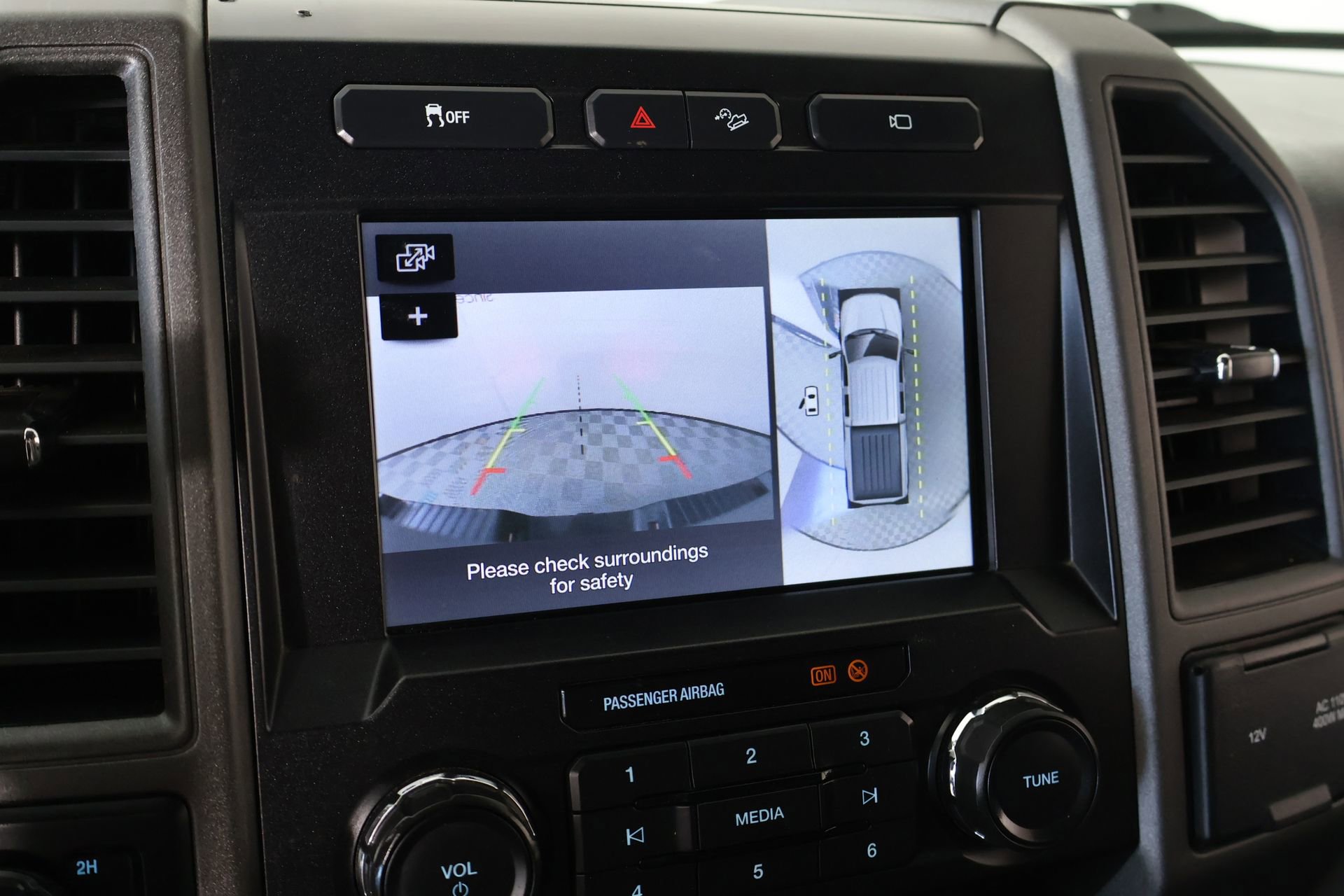 Used 2019 Ford F250 XL w/ STX Appearance Package AWD/4WD image 6