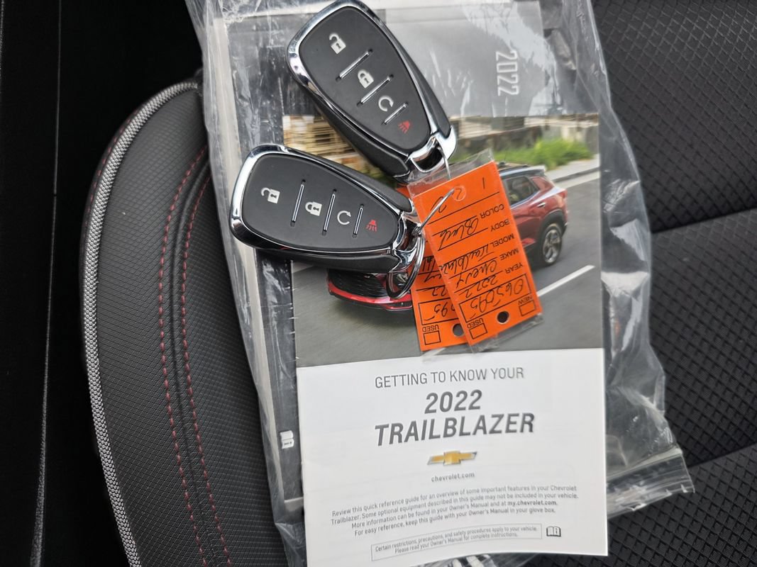 Used 2022 Chevrolet TrailBlazer RS FWD image 29