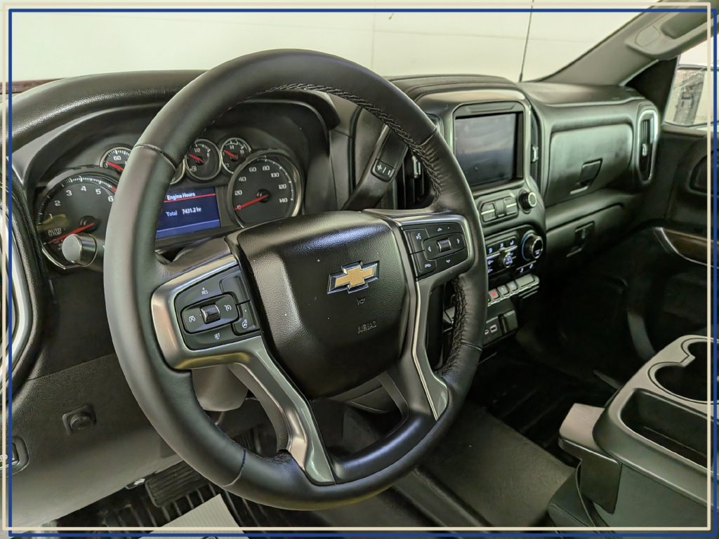 Used 2021 Chevrolet Silverado 1500 LT AWD/4WD image 18