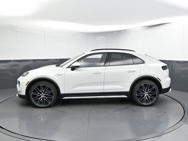 New 2024 Porsche Macan 4 Electric image 2